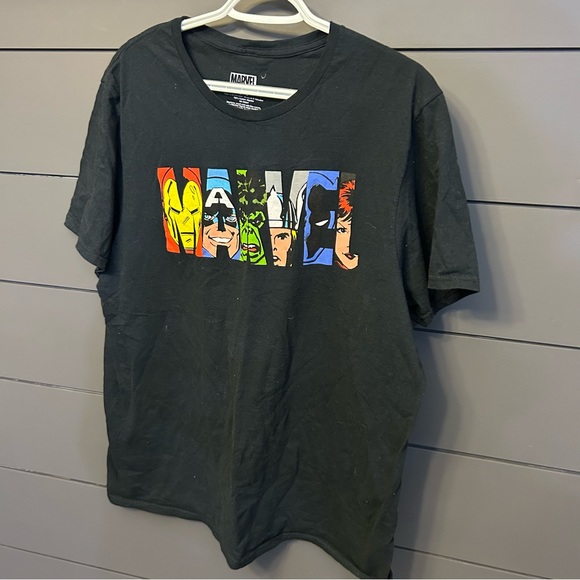 Marvel Other - Marvel Logo Avengers Faces Black Graphic T-Shirt - Large